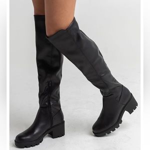 NWOB ‼️DOLCE VITA Nicolette Platform Boots in Black (Size 9)